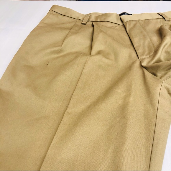 Dockers D3 Classic Fit Khaki - Picture 15 of 16